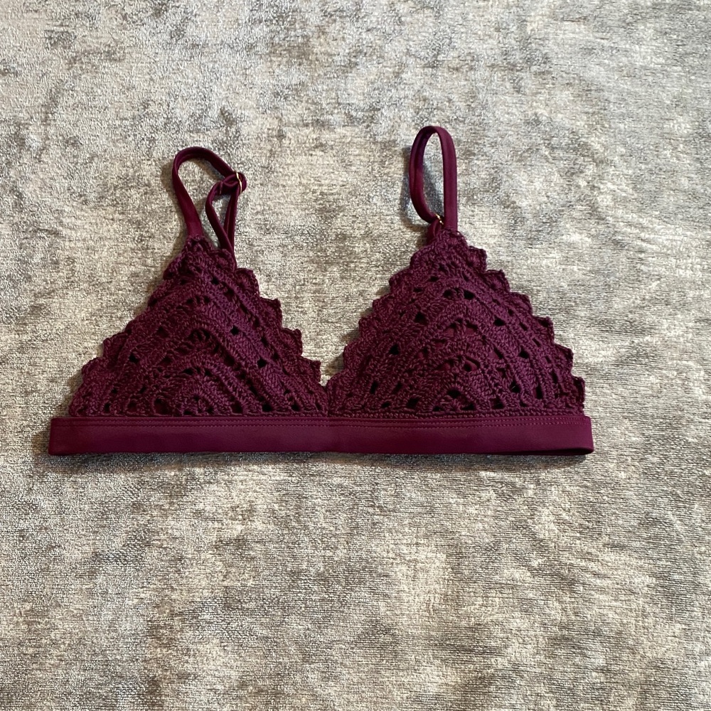 Xhilaration Crochet Bikini Top in Deep Purple size Small {1223}
